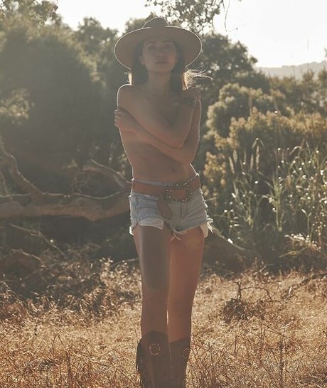 Danielle Ifrah schöne nackten foto