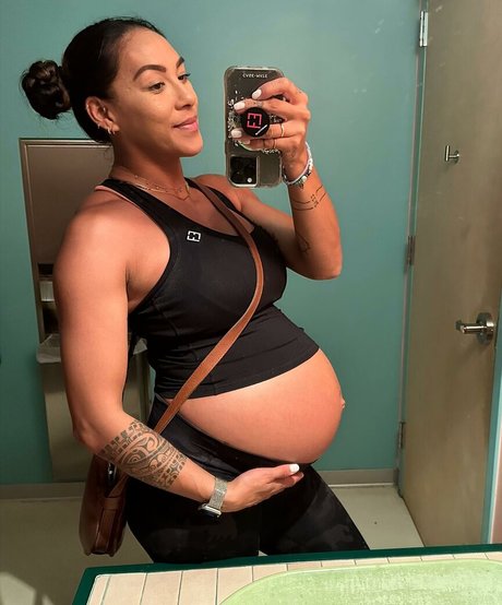 Hannah Eden Fitness nackten pornostar bild