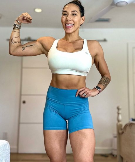 Hannah Eden Fitness porno nacktheit bild