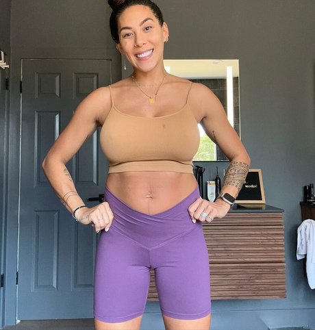 Hannah Eden Fitness heiße foto