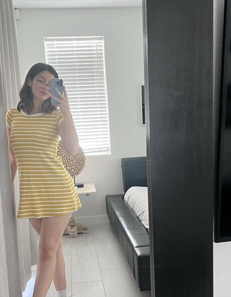 Ellie Nova top erwachsene archiv