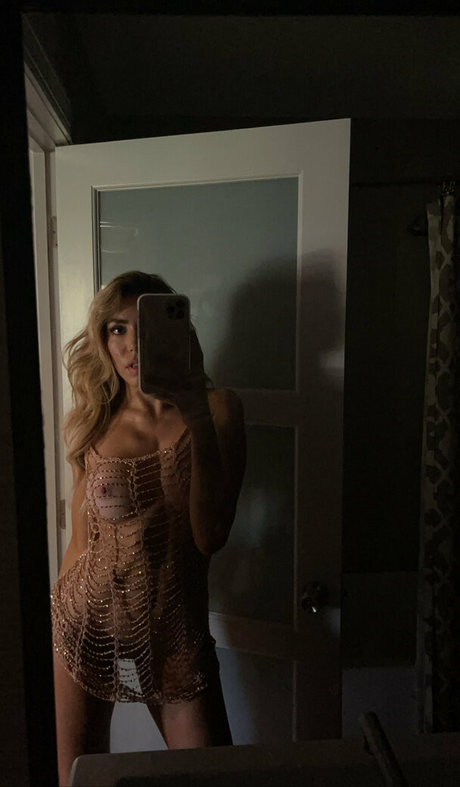 Emmy Corinne exklusive nackten archiv