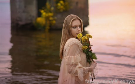 Elf sonya kunst pornographische bild