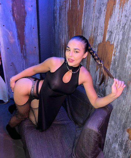 Milan Cheek pornostar exklusive fotos