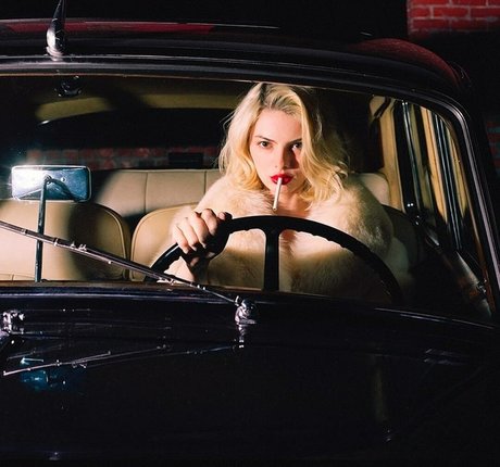 Allie Marie Evans heiße nackt bild