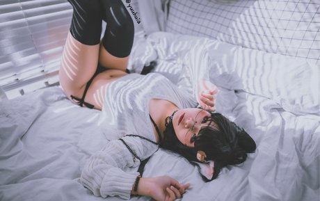 Kokuhui model nackten archiv