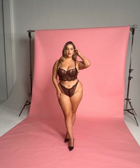 Joann Van Den Herik schauspielerin nackten bilder