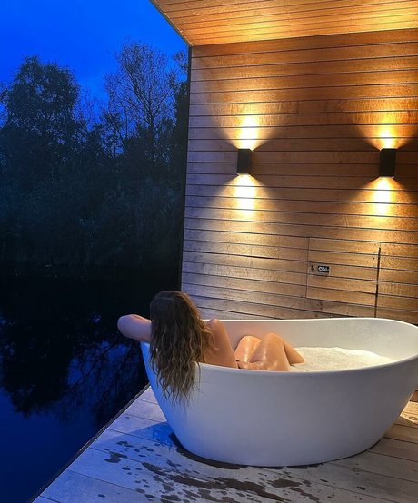 Joann Van Den Herik porno top bild