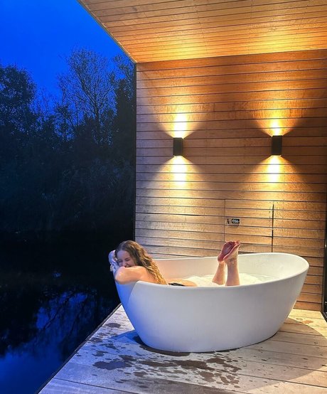 Joann Van Den Herik freie hd archiv