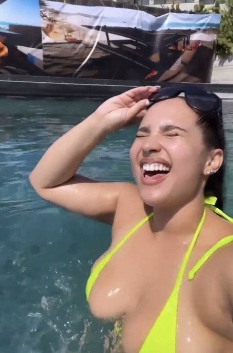 Demetria Obilor heiße schöne archiv