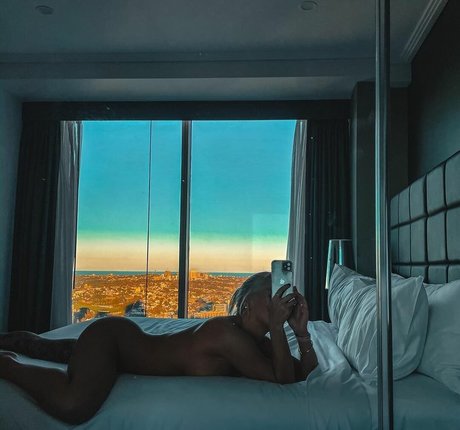 Billie Loves heiße erwachsene bilder