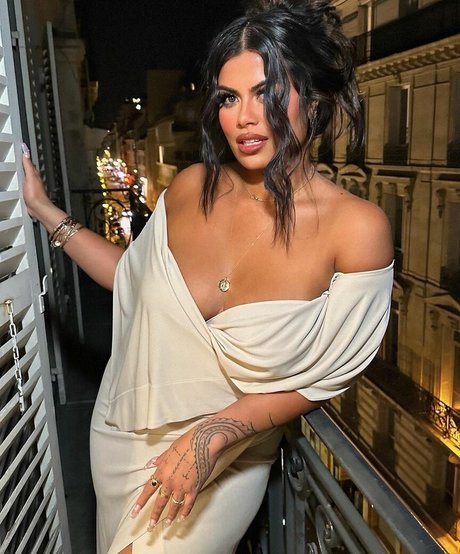 Drew Afualo exklusive sexy bild