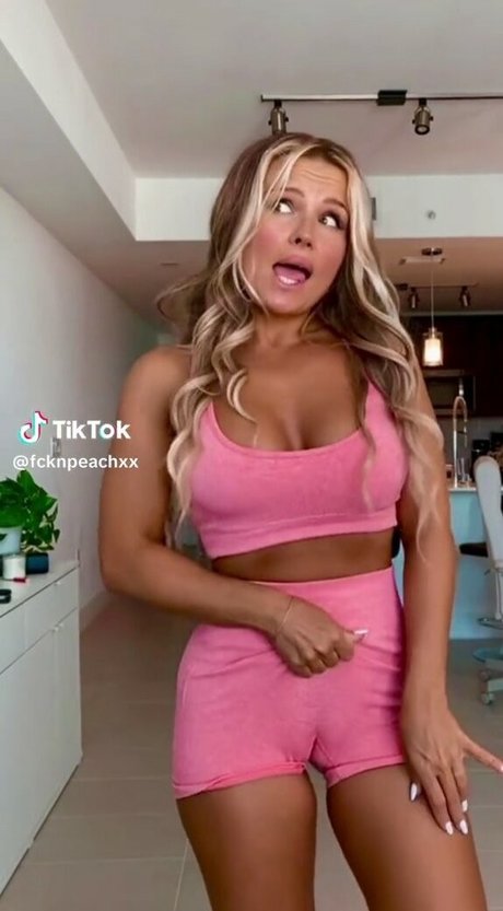 Fcknpeach kostenlose nackten bilder