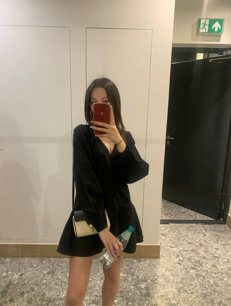 Fendi Sweet porno hübsche fotos