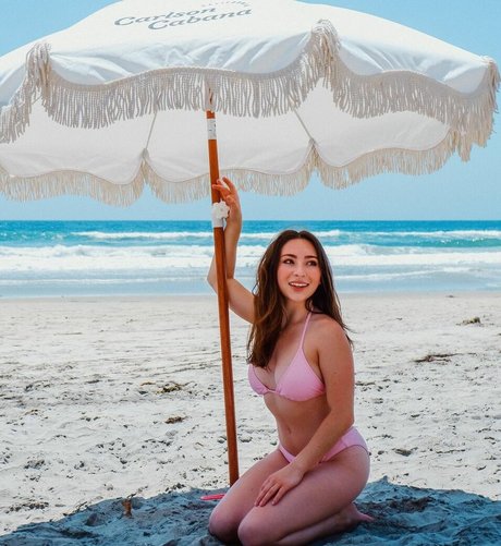 Ava Cantrell schöne hübsche bild