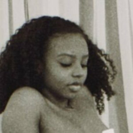 kniebeugen-onlyfans sex bild