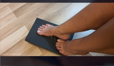 Mistress Kennya schauspielerin perfekte galerie