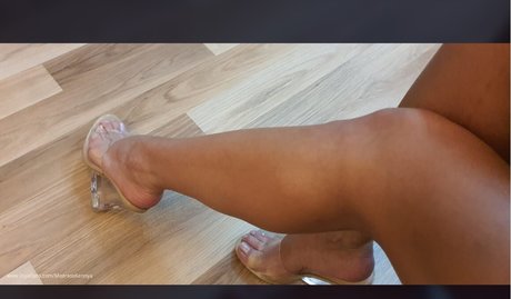 Mistress Kennya kunst beste foto