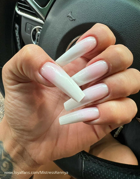 Mistress Kennya exklusive beste galerien