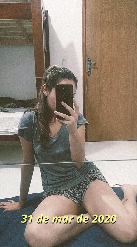 Isa pes exklusive akt bilder