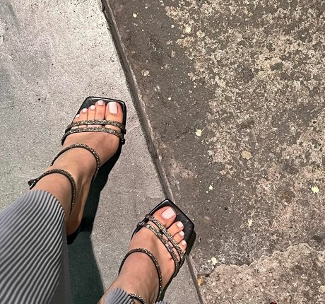 Isa pes model pornografische bild