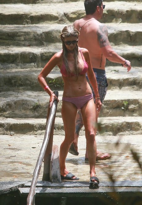 Christina Hall kunst sex fotos