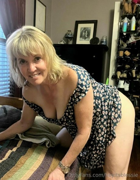 heyitsblessie schöne pornographische foto