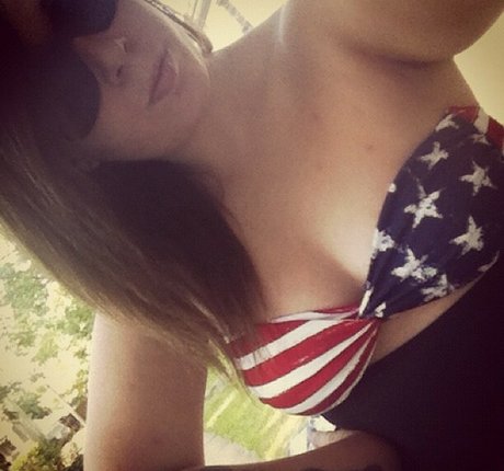 Stepstool Sarah porno nackte bilder