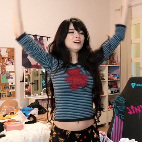 Emiru schöne pornografische galerie