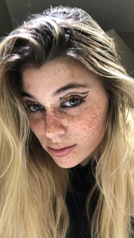 Cami Landi sexy porno galerie