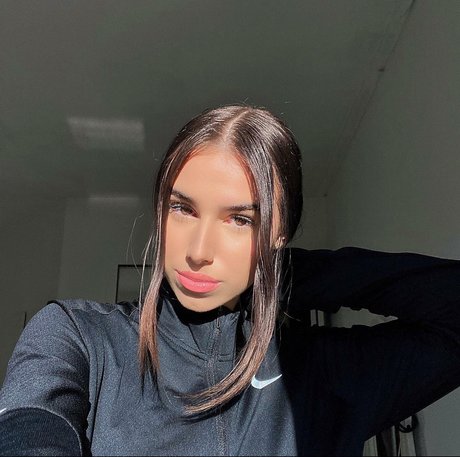 asiatische studentin onlyfans hübsche schöne galerie