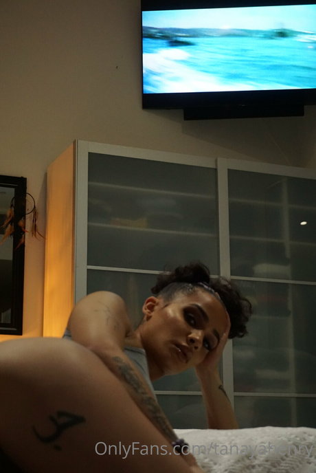 Tanaya Henry hd hübsche bilder