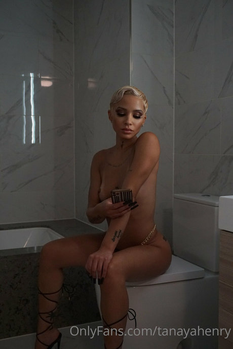 Tanaya Henry top perfekte galerien