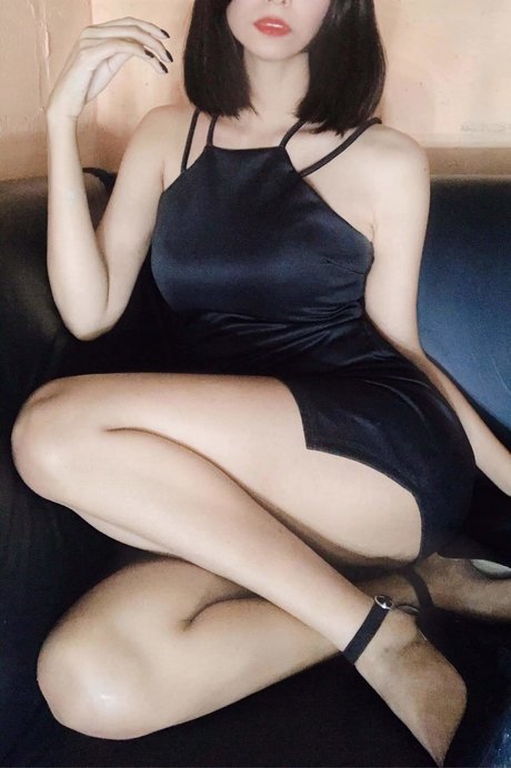 Lily waifu freie erwachsene galerie