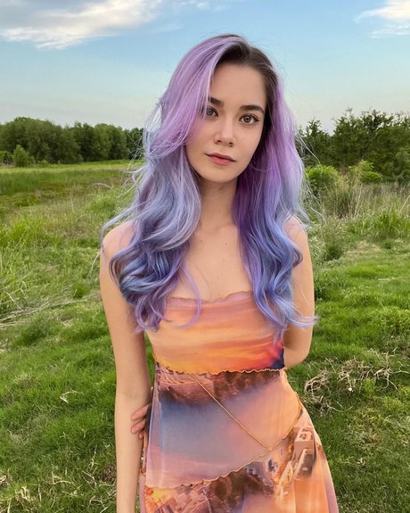 Melodi Flack_ top kunst archiv