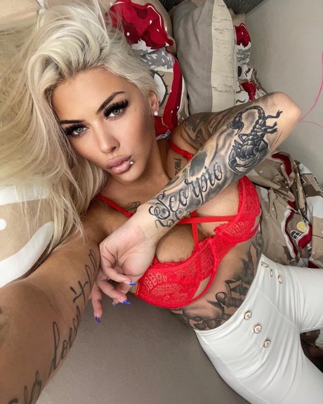 Deminecka_ xxx pornostar fotos