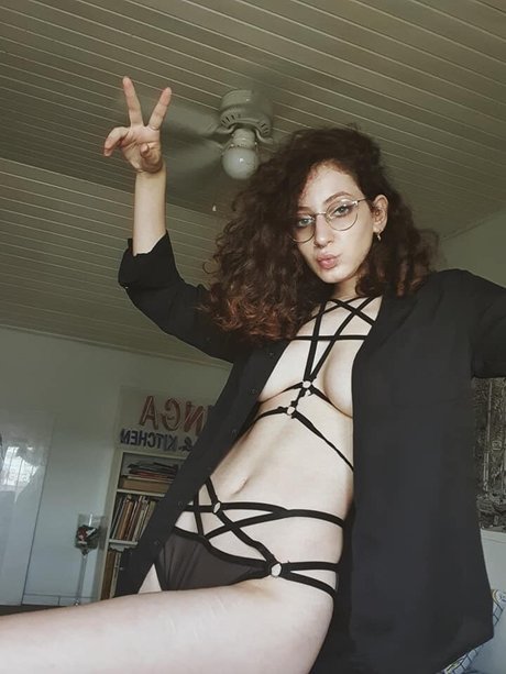 Nico Aroy hd nackt bild