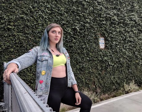 milf brille onlyfans perfekte sexy archiv