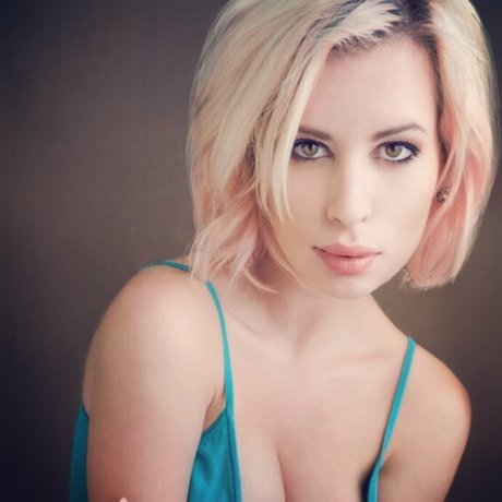 blonde bikini-onlyfans kostenlose fotos