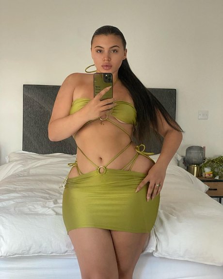 Valeria Vendetta erwachsene schöne bild