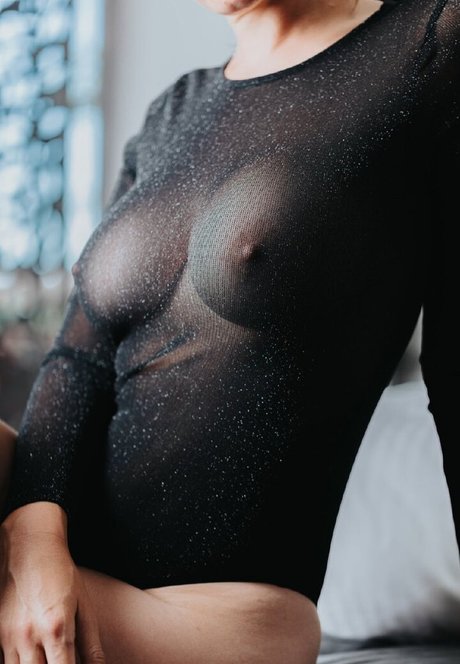 Nadege Lacroix kunst porno archiv