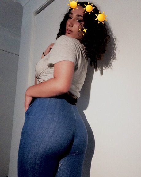 Charlize Tornatola xxx top fotos