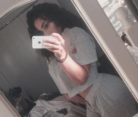 Charlize Tornatola model erotische archiv