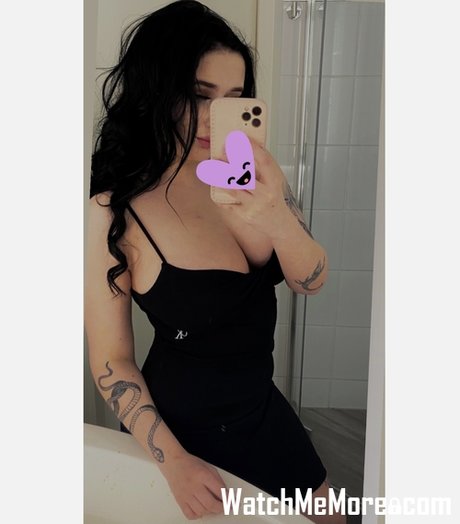 Malaczarna_ hübsche nackten bild