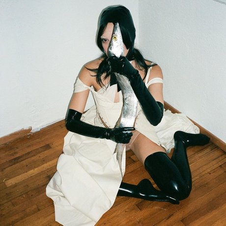 _Sad Samo schauspielerin porno bild