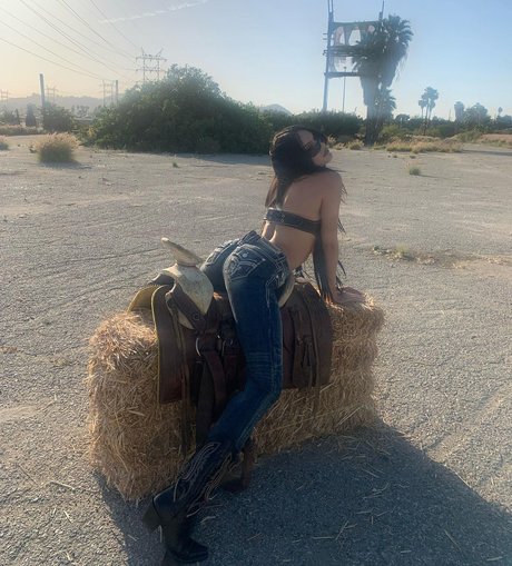 _Sad Samo heiße nette bilder