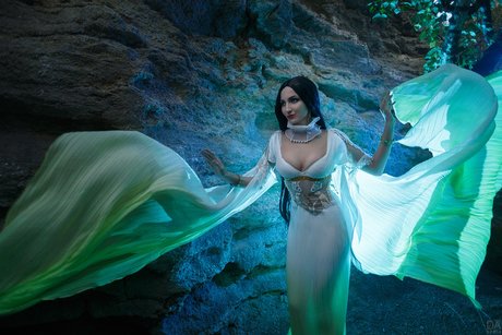 _Lana Ronina beste schöne bild