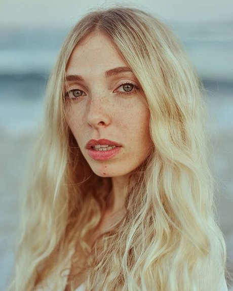 _Anna Bella hd nette galerie