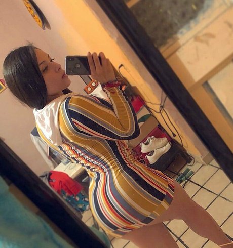 Aylin Guevara nackt heiße galerie