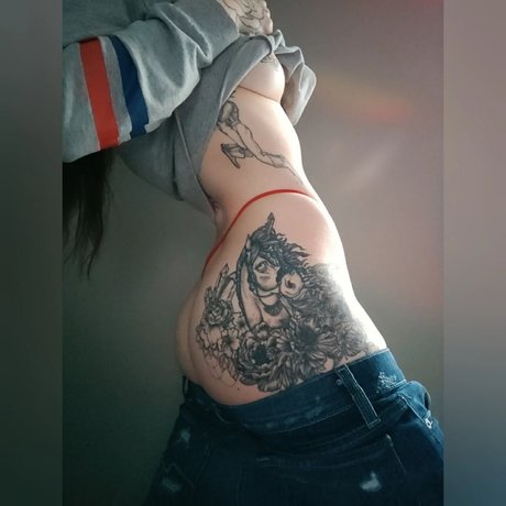 Toranine_ porno nackt bild